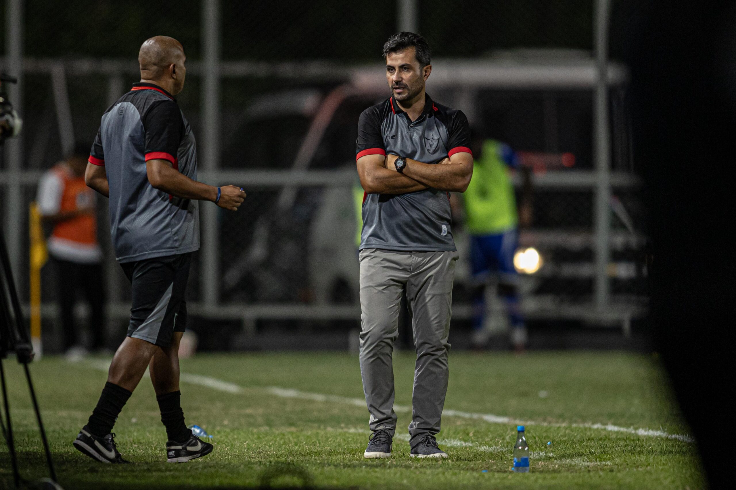 Professor Júlio César valoriza atuação consistente em vitória do Águia fora de casa