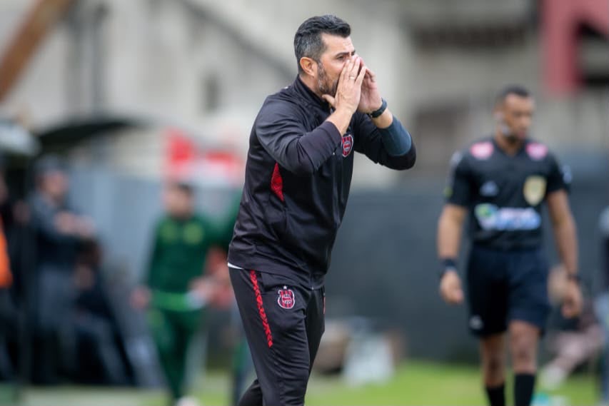 Júlio César projeta duelo diante do Guarani e destaca evolução do GE Brasil